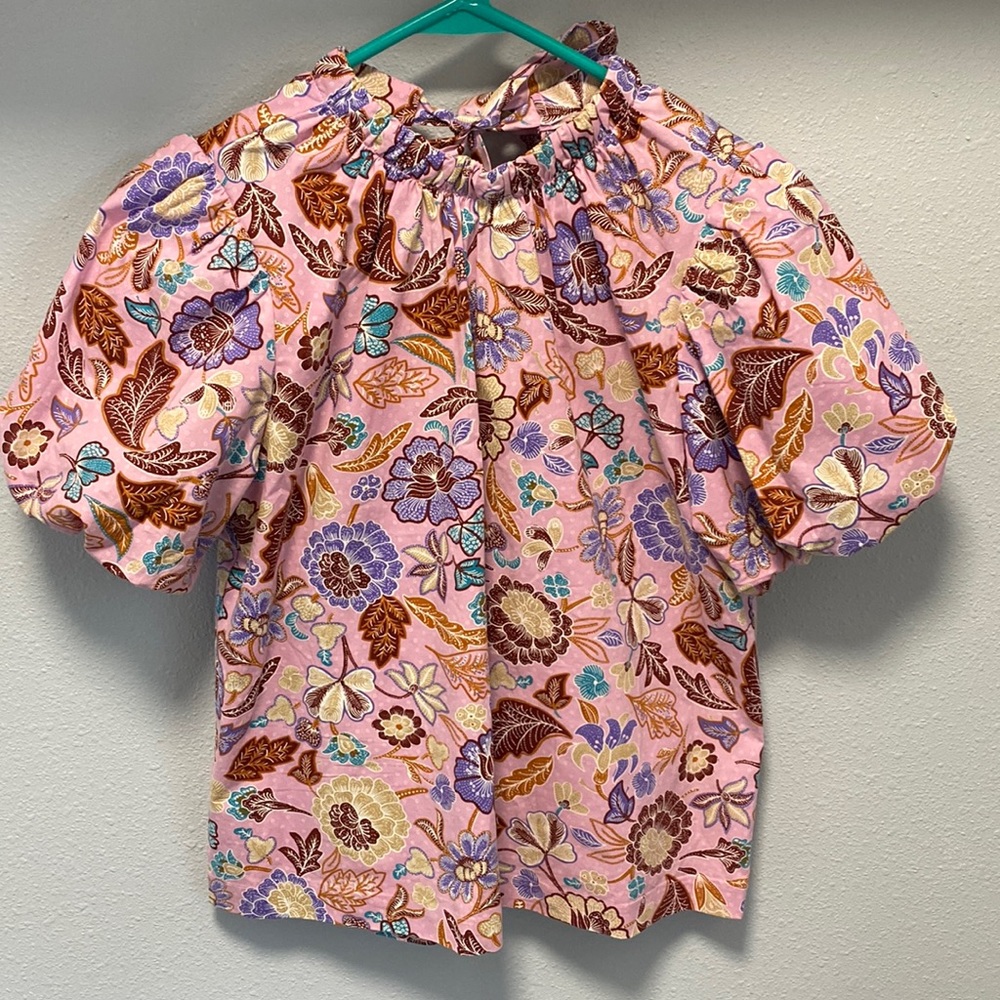 Ann Taylor Puff Sleeve Top